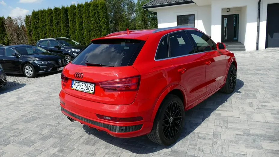 AUDI Q3 -