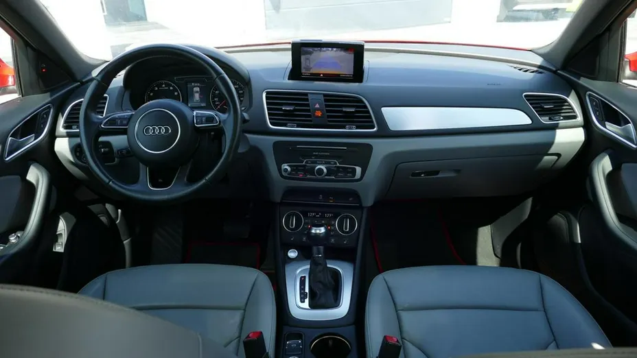 AUDI Q3 -
