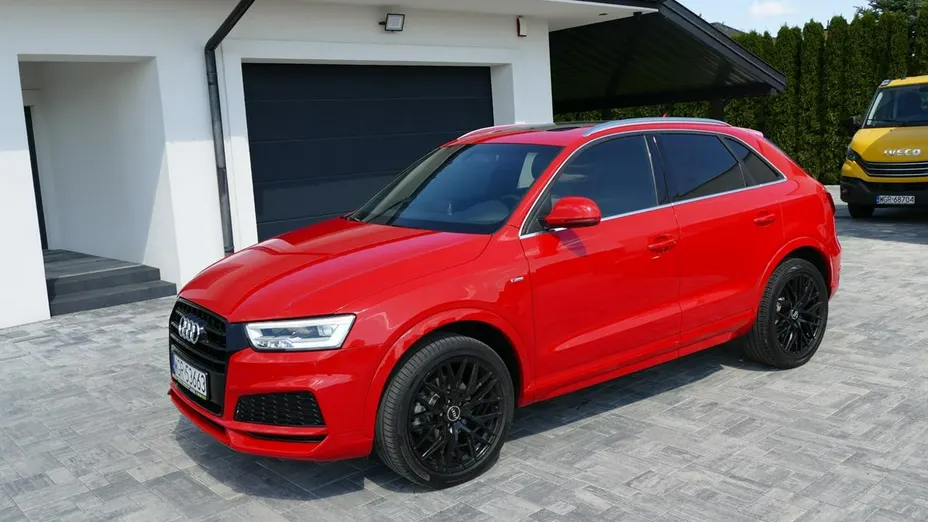 AUDI Q3 -