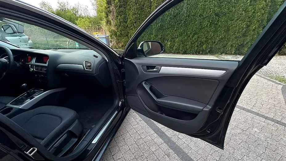 AUDI A4 -