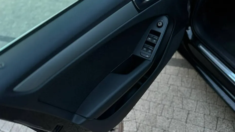 AUDI A4 -