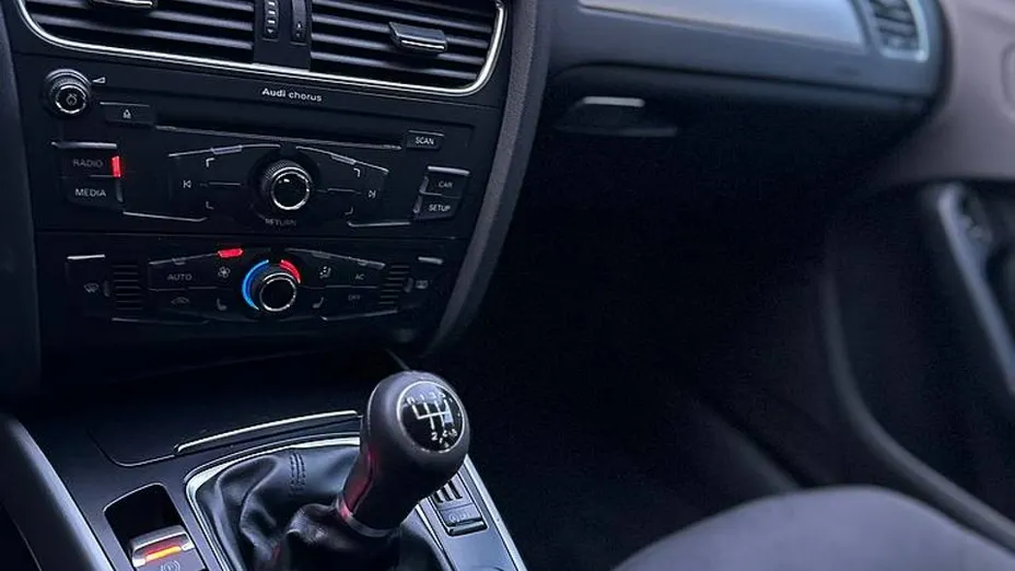 AUDI A4 -