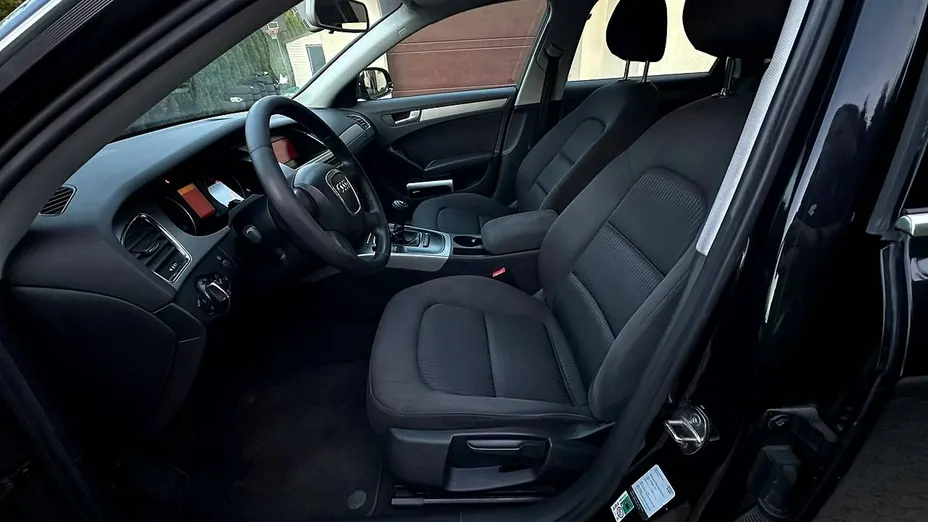 AUDI A4 -