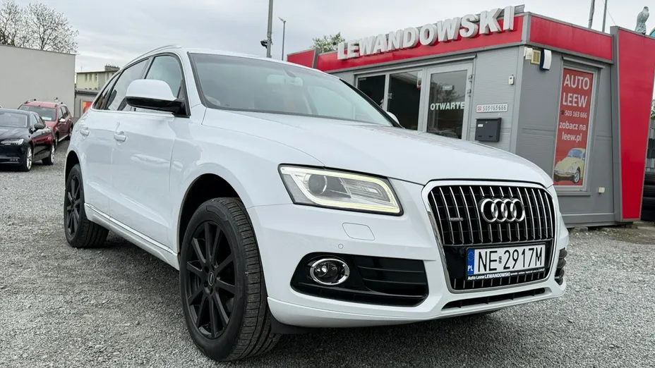 AUDI Q5 -
