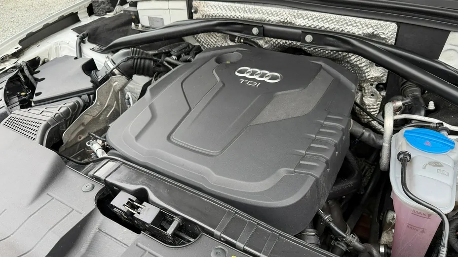 AUDI Q5 -