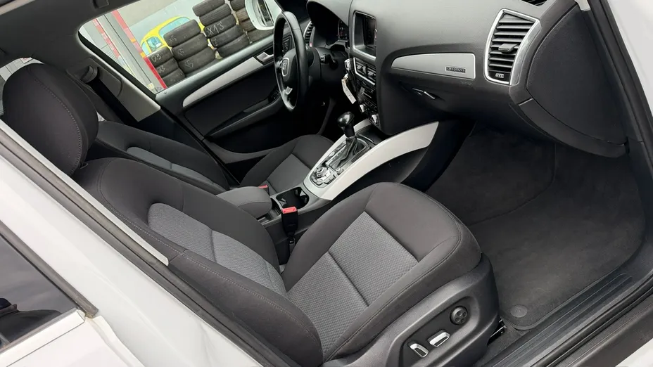 AUDI Q5 -