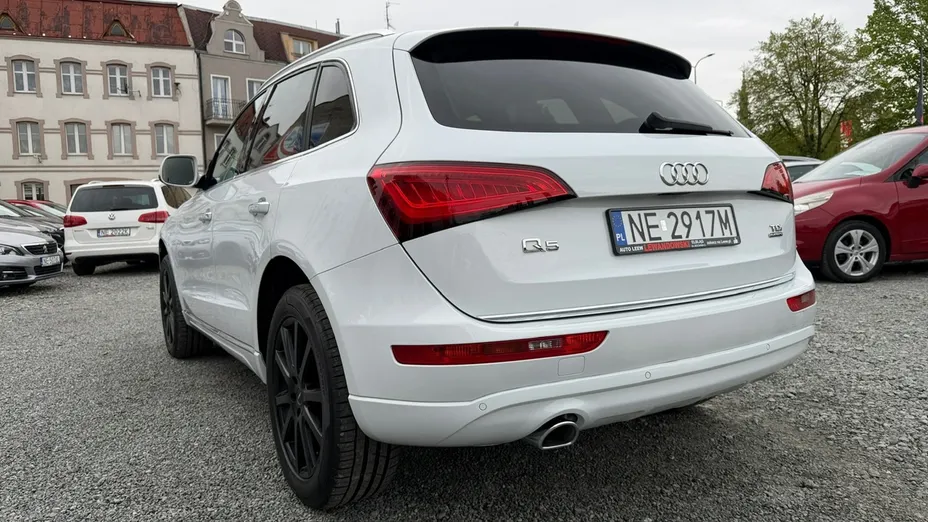 AUDI Q5 -