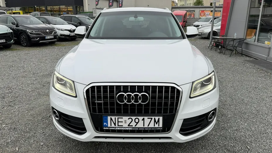 AUDI Q5 -
