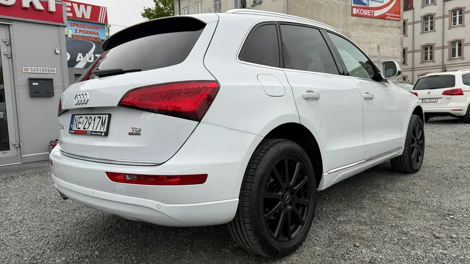 AUDI Q5 -