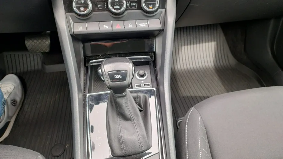 SKODA Karoq -