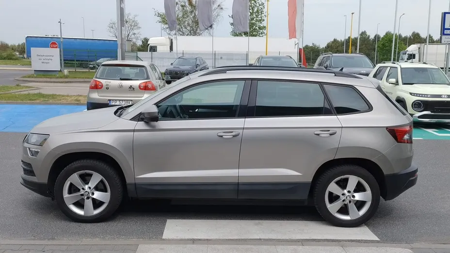 SKODA Karoq -