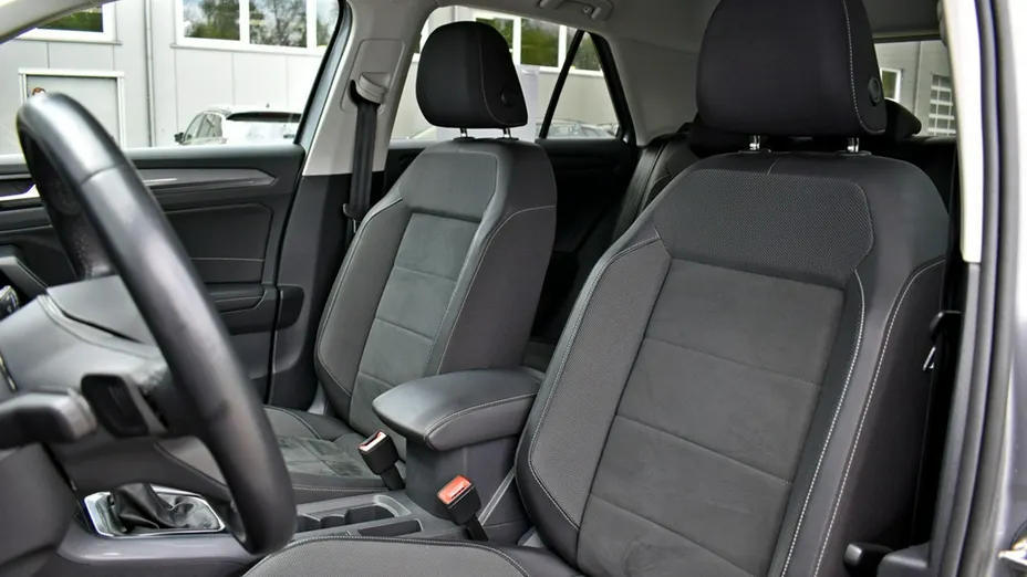 VOLKSWAGEN T-ROC -
