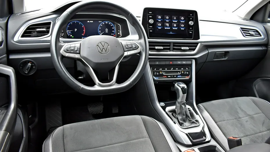 VOLKSWAGEN T-ROC -