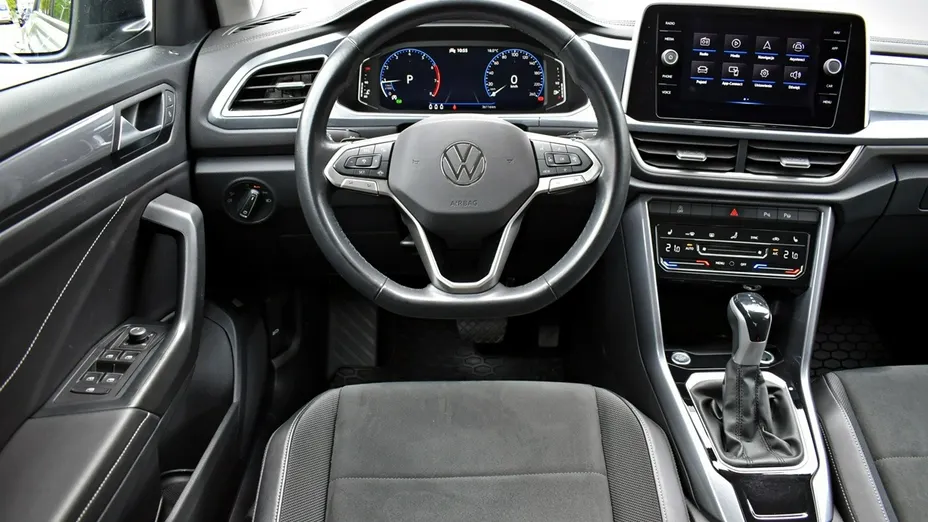 VOLKSWAGEN T-ROC -