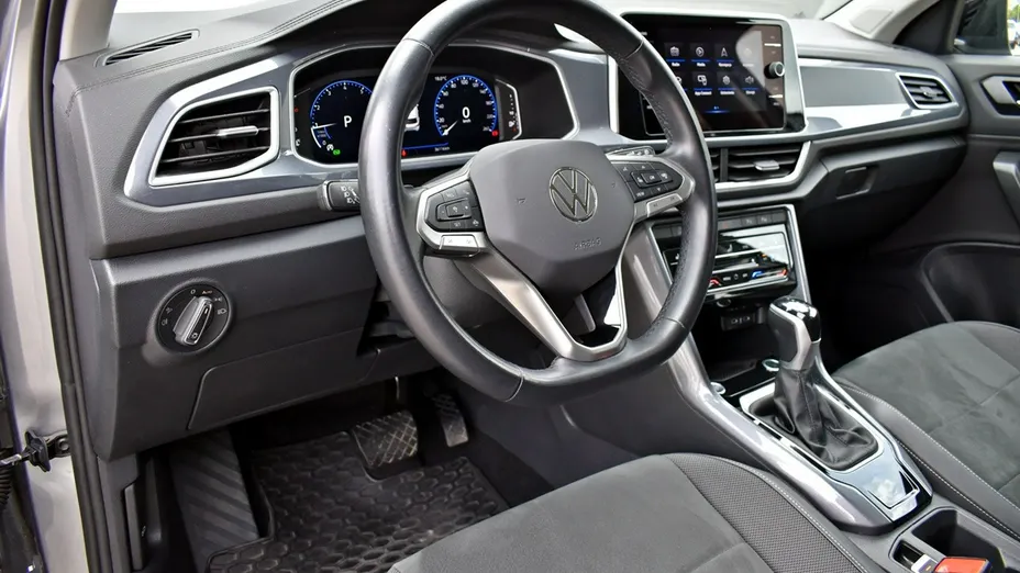 VOLKSWAGEN T-ROC -