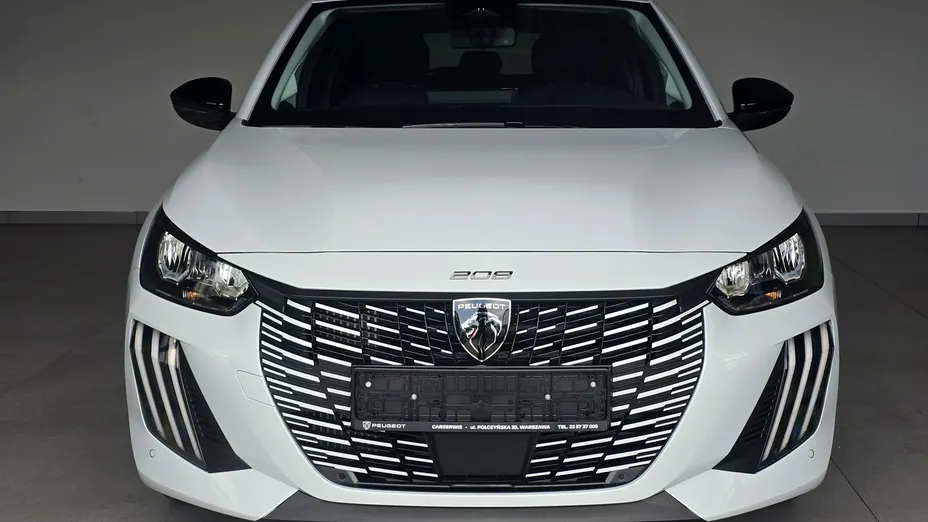 PEUGEOT 208 -