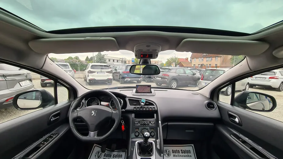 PEUGEOT 3008 -