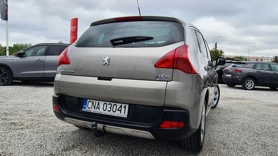 PEUGEOT 3008 -
