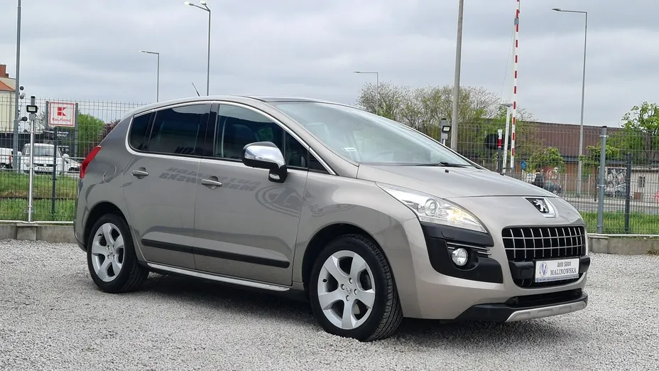 PEUGEOT 3008 -