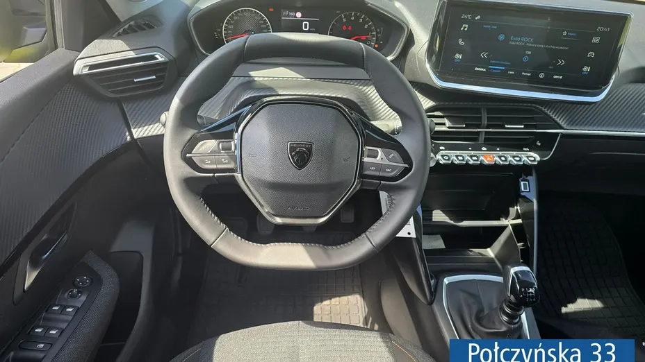 PEUGEOT 208 -