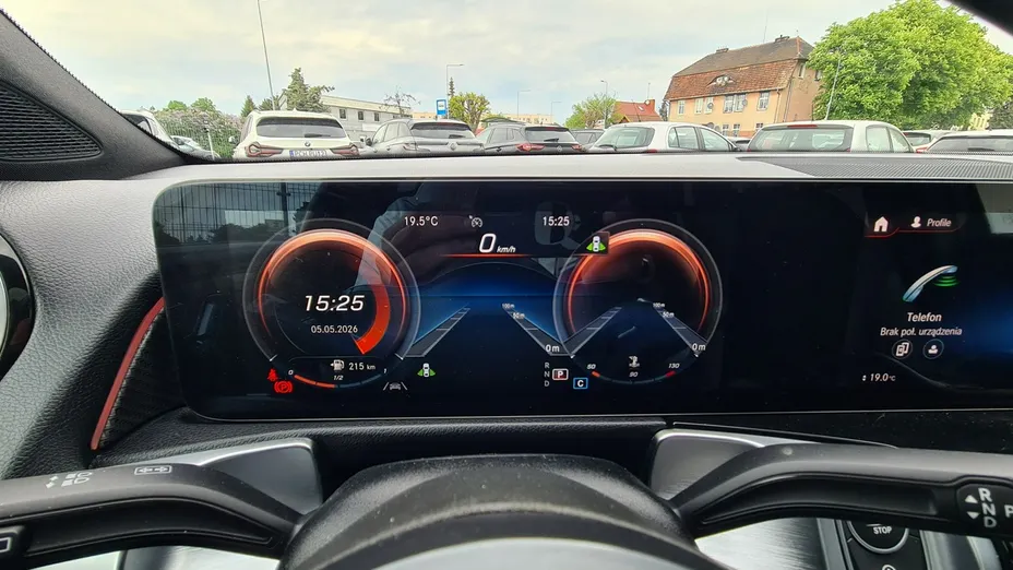 MERCEDES-BENZ GLB -