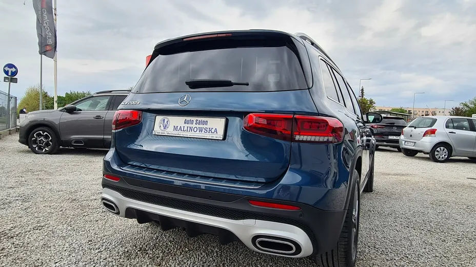 MERCEDES-BENZ GLB -