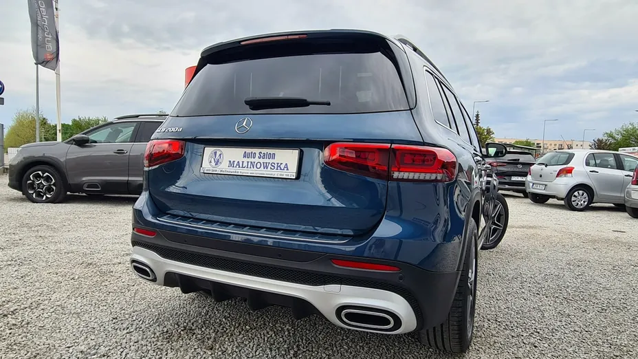 MERCEDES-BENZ GLB -