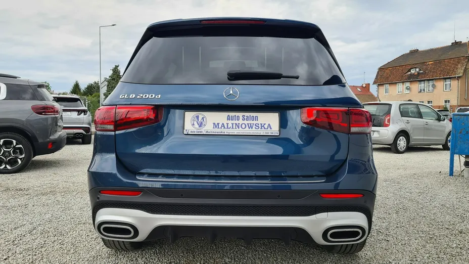 MERCEDES-BENZ GLB -