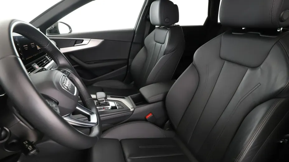 AUDI A4 -