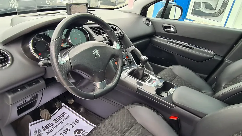 PEUGEOT 3008 -