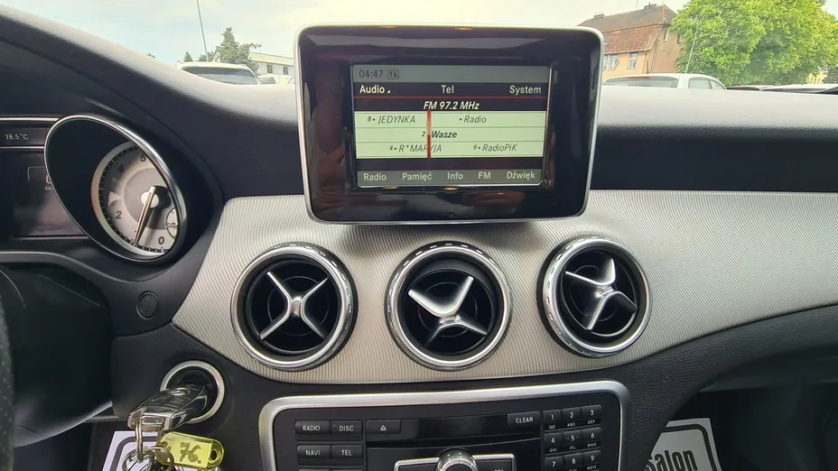 MERCEDES-BENZ GLA -
