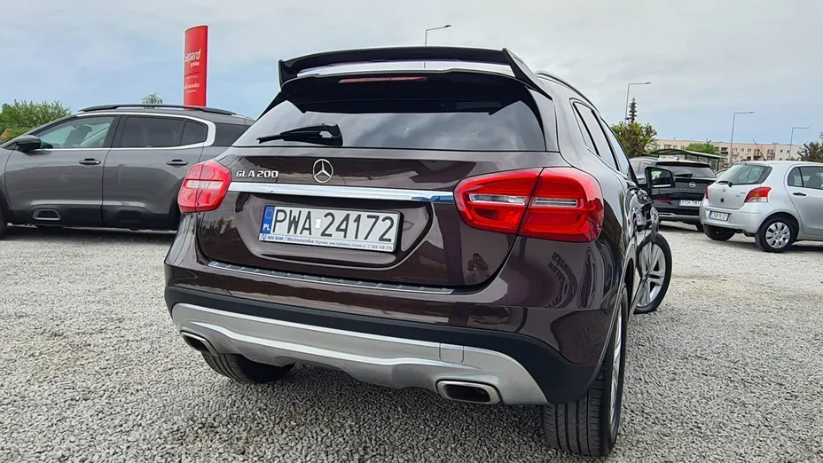 MERCEDES-BENZ GLA -
