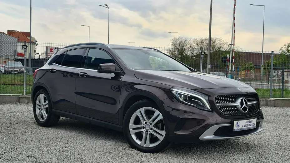 MERCEDES-BENZ GLA -