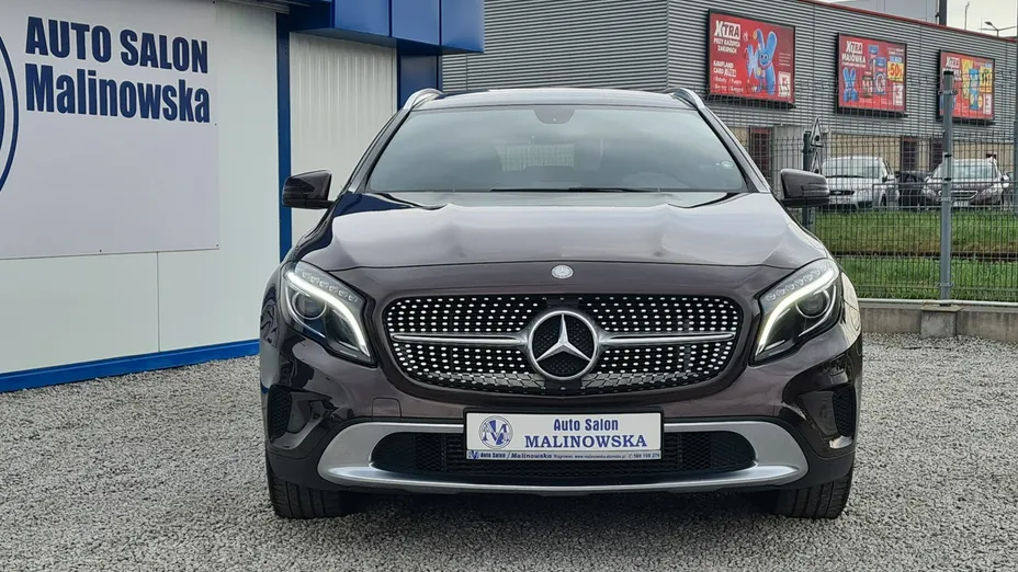 MERCEDES-BENZ GLA -