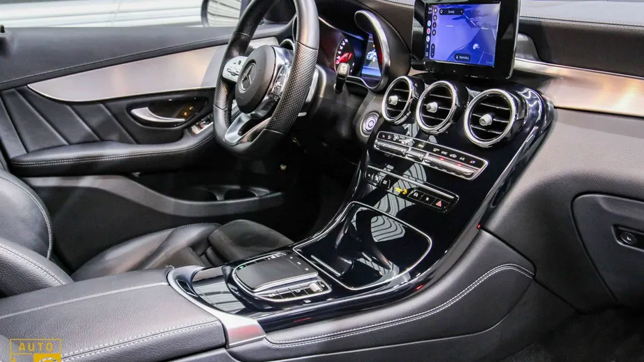 MERCEDES-BENZ GLC -
