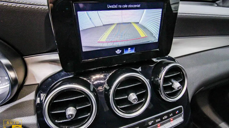 MERCEDES-BENZ GLC -