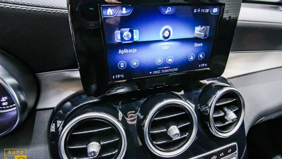 MERCEDES-BENZ GLC -