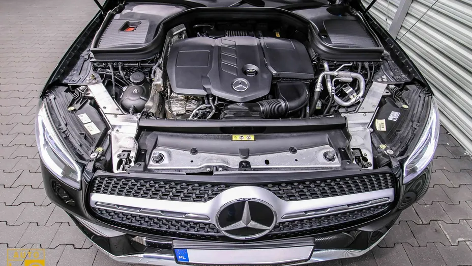 MERCEDES-BENZ GLC -