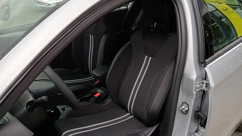OPEL Corsa -