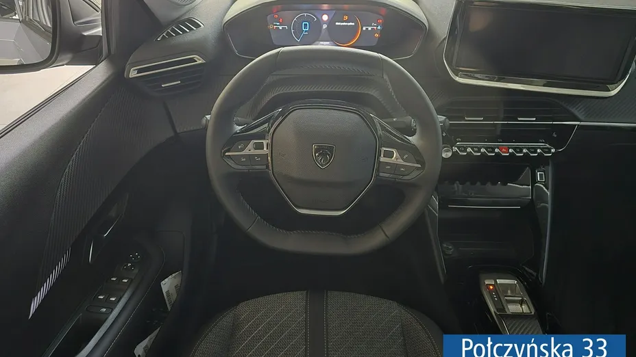 PEUGEOT 208 -