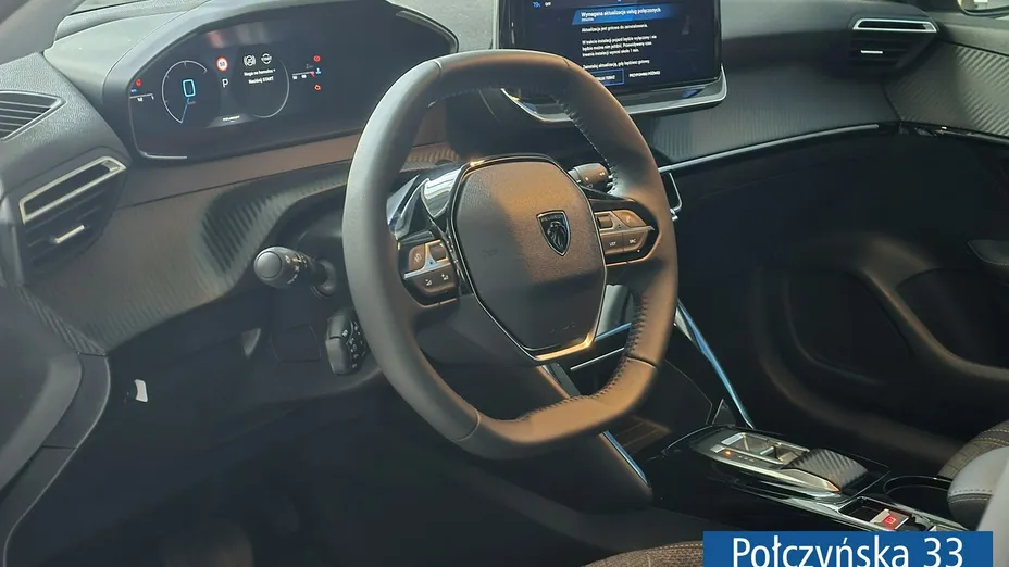 PEUGEOT 208 -