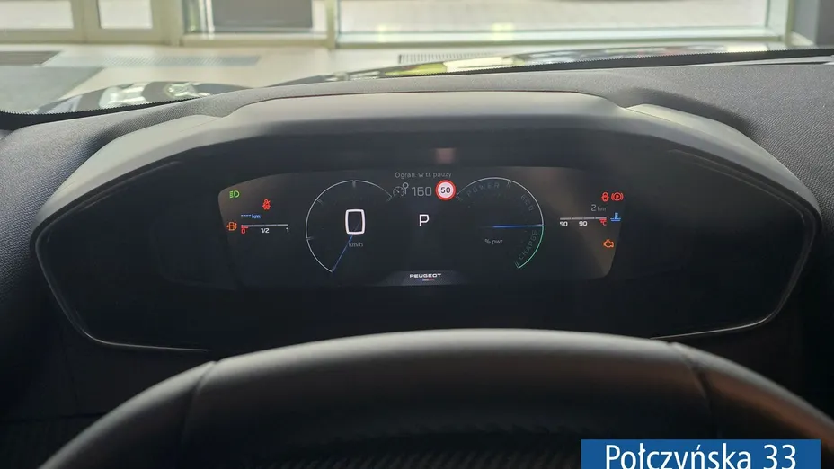PEUGEOT 208 -