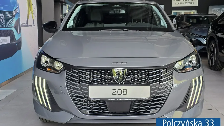 PEUGEOT 208 -