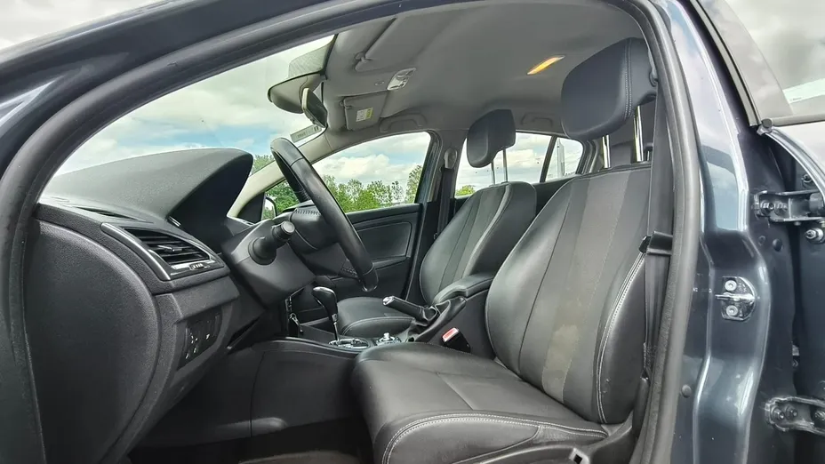 RENAULT Megane -