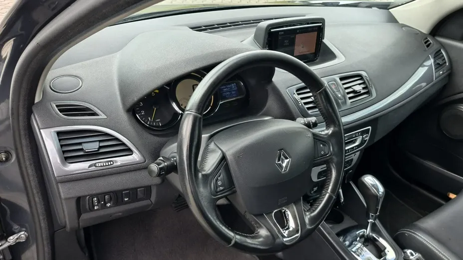 RENAULT Megane -