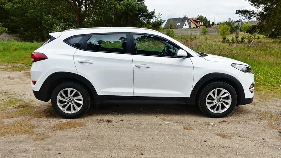 HYUNDAI Tucson -