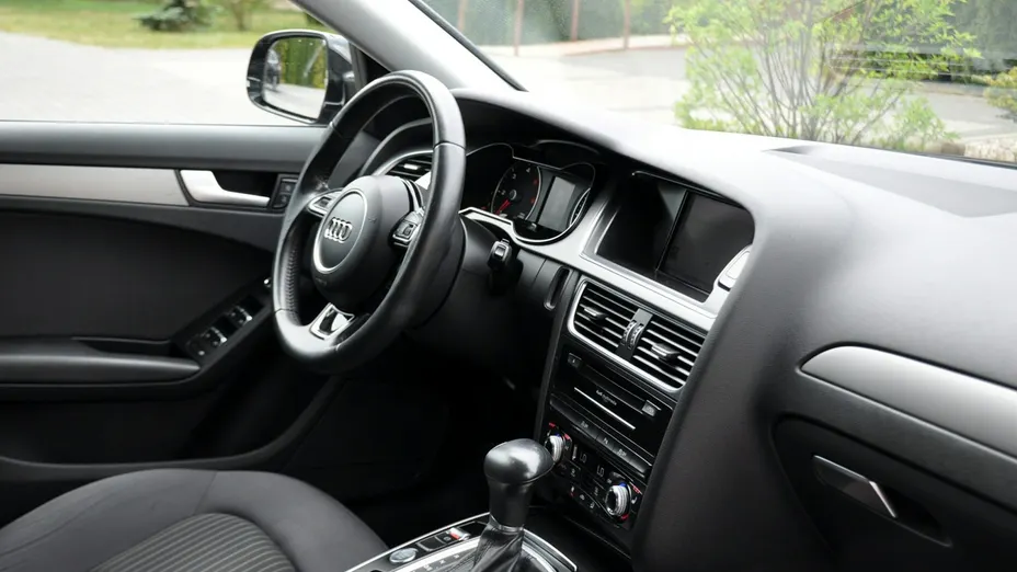 AUDI A4 -