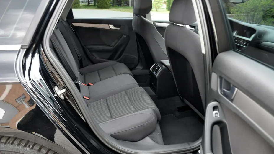 AUDI A4 -