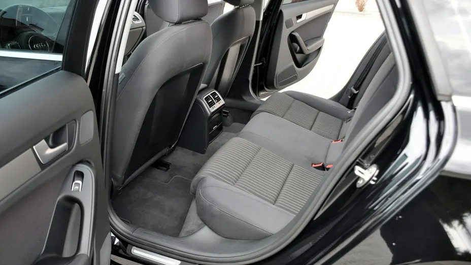 AUDI A4 -