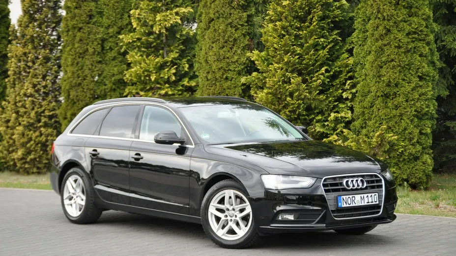 AUDI A4 -